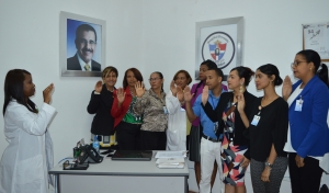 Directora del Hospital Docente Padre Billini juramenta nueva Comisi&oacute;n de &Eacute;tica P&uacute;blica