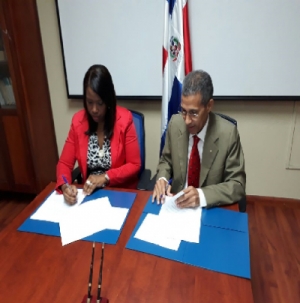 El Hospital Docente Padre Billini firm&oacute; un acuerdo con la ARS SEMMA