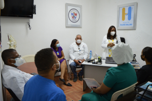 Directora del Hospital Padre Billini da la bienvenida a 26 nuevos  residentes